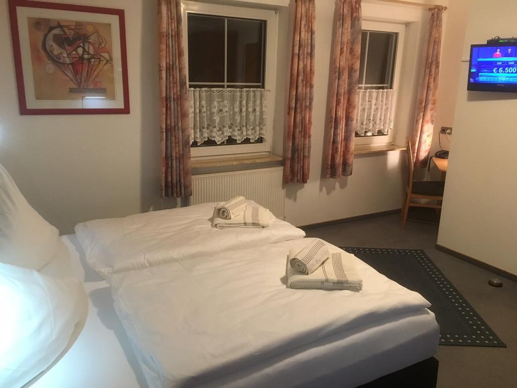 Hotel Am Maibaum Neuenrade Luaran gambar