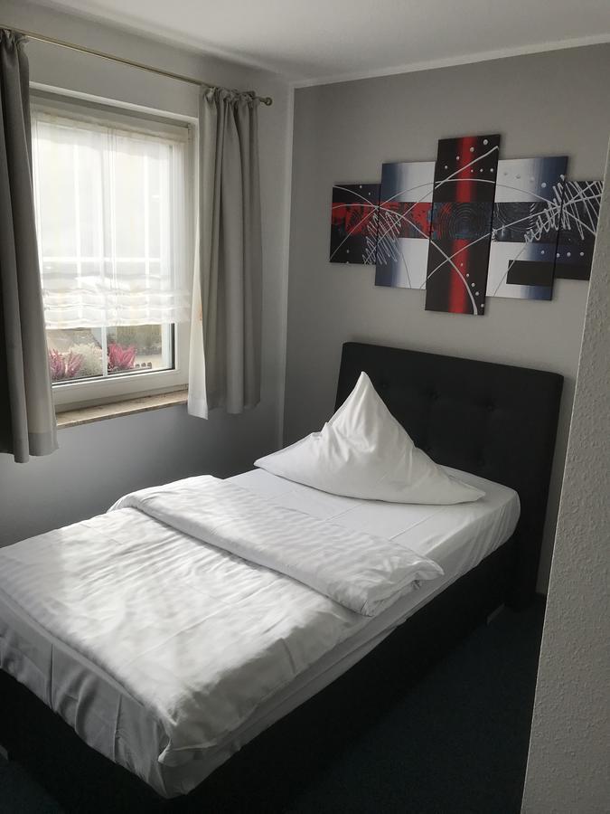 Hotel Am Maibaum Neuenrade Luaran gambar
